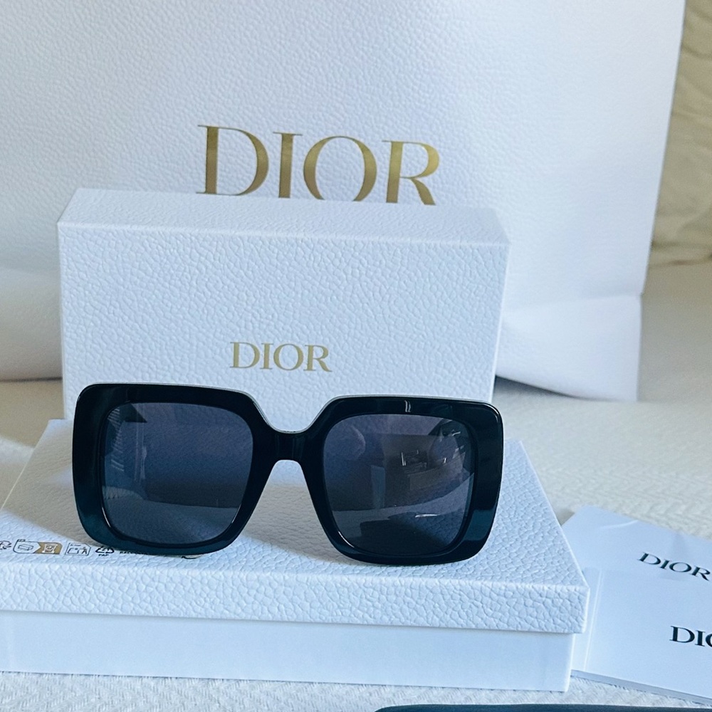 Dior Chic Black Oversized Sunglasses